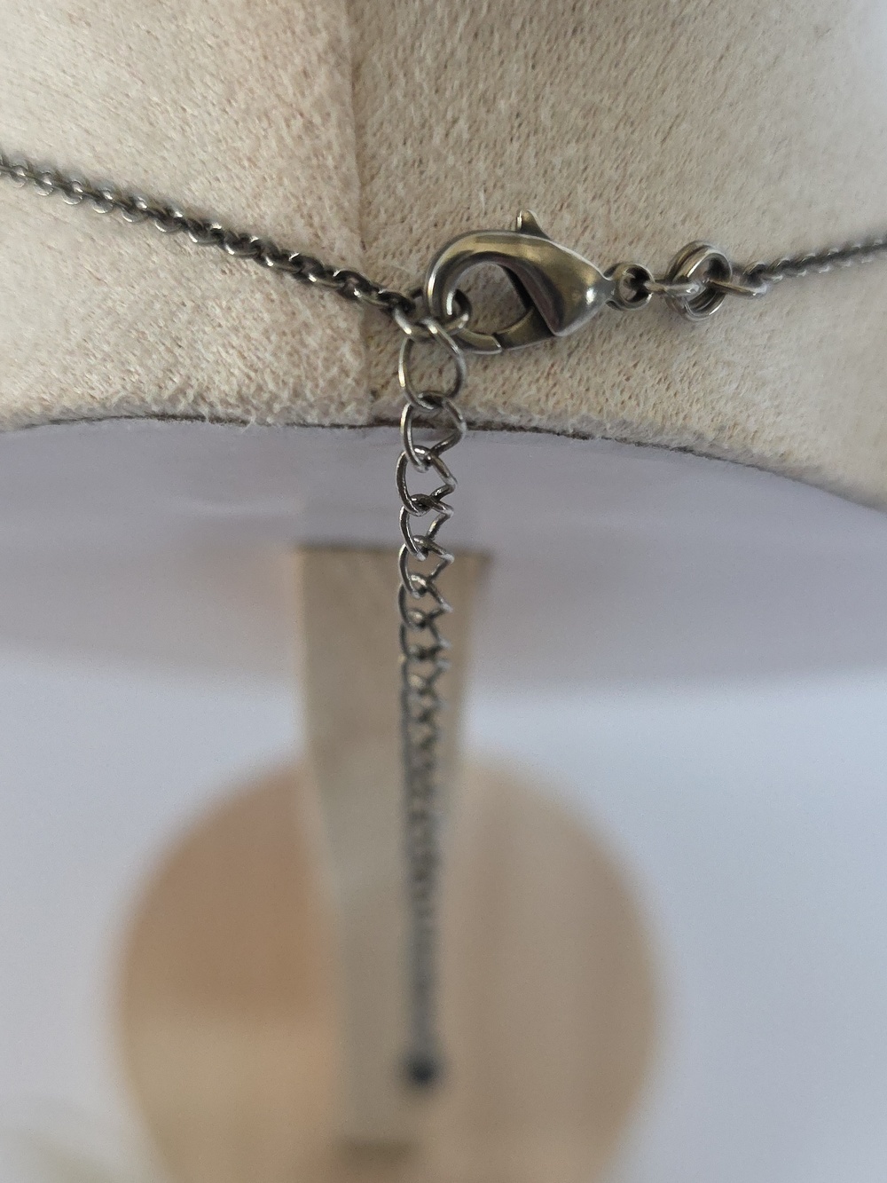 SORRELLI 16" Crystal Necklace - Picture 3 of 7